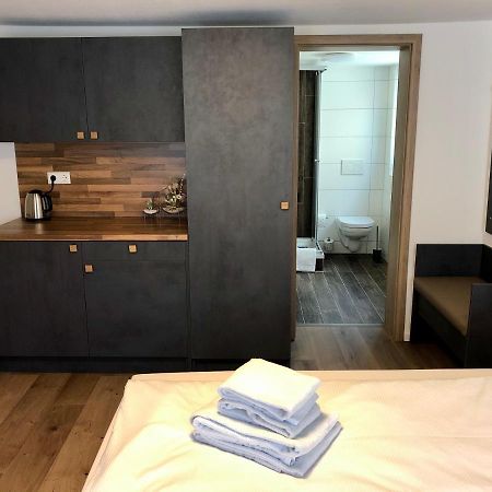 City Apartments, Outlet 100 Meter ميتسنغن المظهر الخارجي الصورة